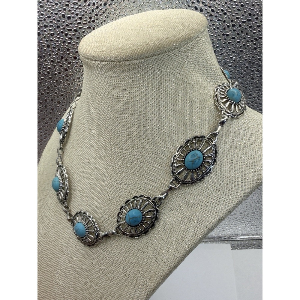 Vintage Southwestern Silver Tone Turquoise Blue Faux Stone Necklace conchos
